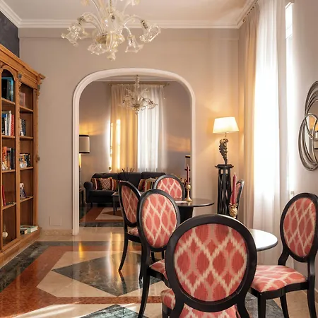 La Otel Siena