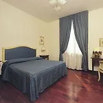Hotell La 3*