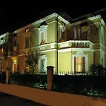 La Hotel Siena
