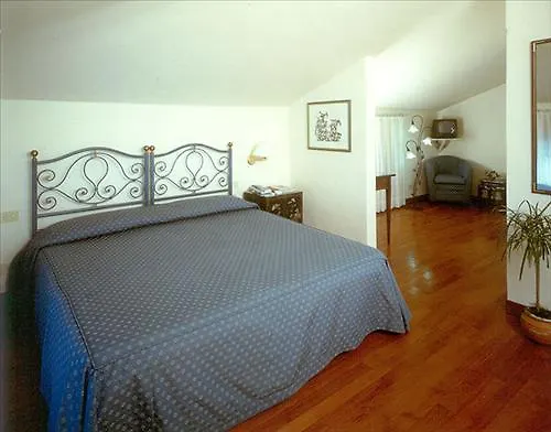La 3*